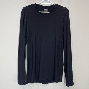 Icebreaker Merino 200 Men's M Black Baselayer Shirt Wool Pullover Hiking